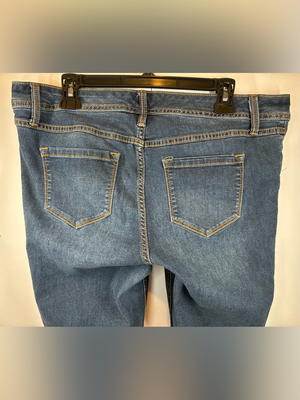 Torrid Luxe Slim Boot Jeans Women’s Size 14R Medium Wash Stretch Denim - Picture 5 of 8